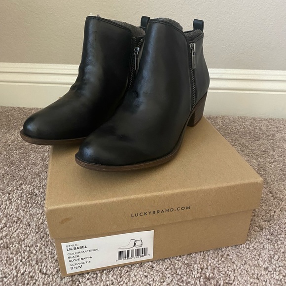 Lucky Brand Basel Black Bootie 8.5 - Picture 2 of 3